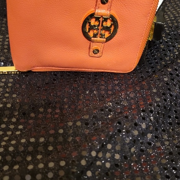 Tory Burch Orange Wallet with Gold Logo - Picture 6 of 7